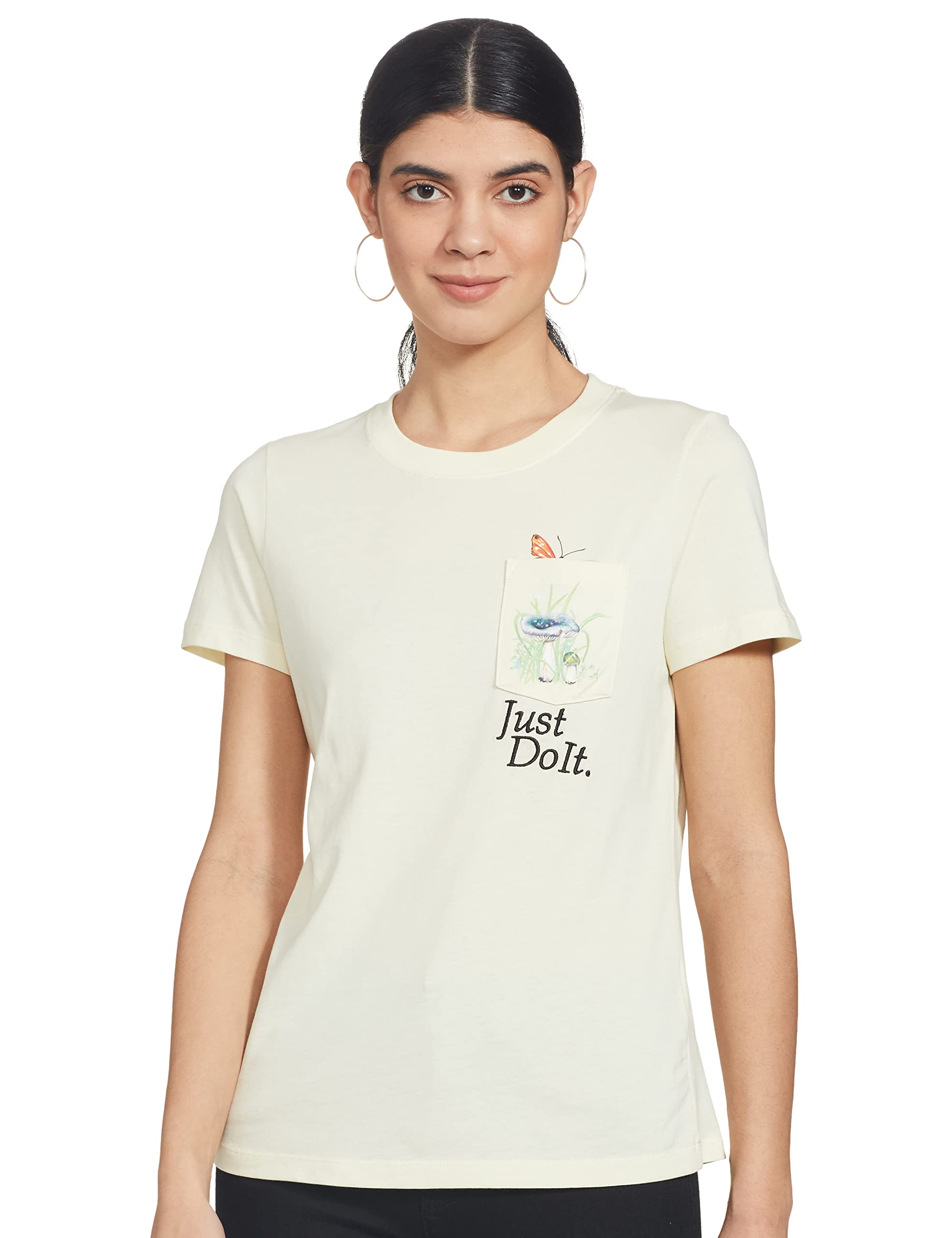 Nike Nsw T-Shirt Reg Ss Pkt Nature Women Novelty T-Shirts