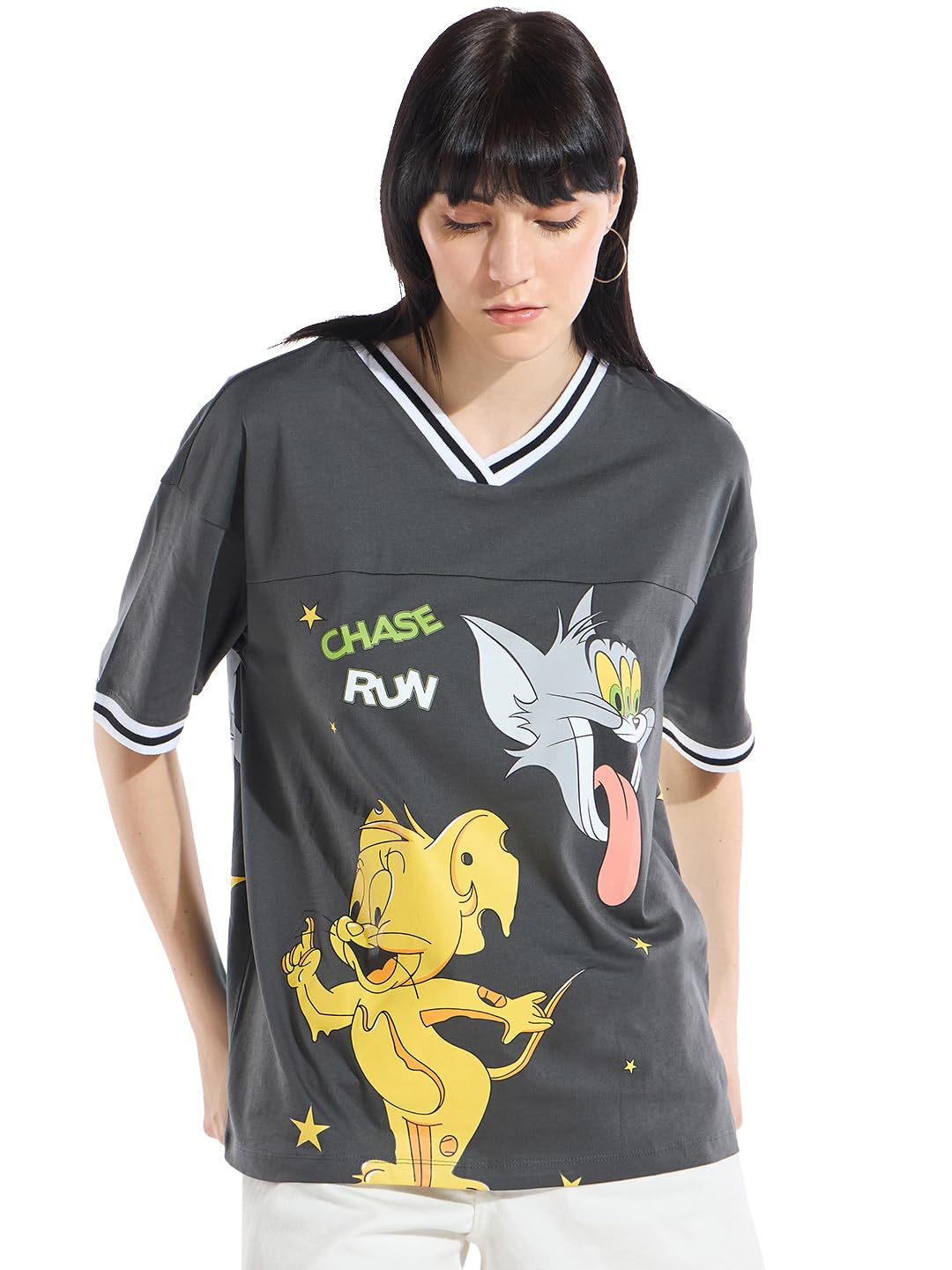 Bewakoof Official Tom & Jerry Merchandise Womens Graphic Print Oversized Fit Half Sleeve V-Neck Cotton T-Shirt_636779_Grey_XL