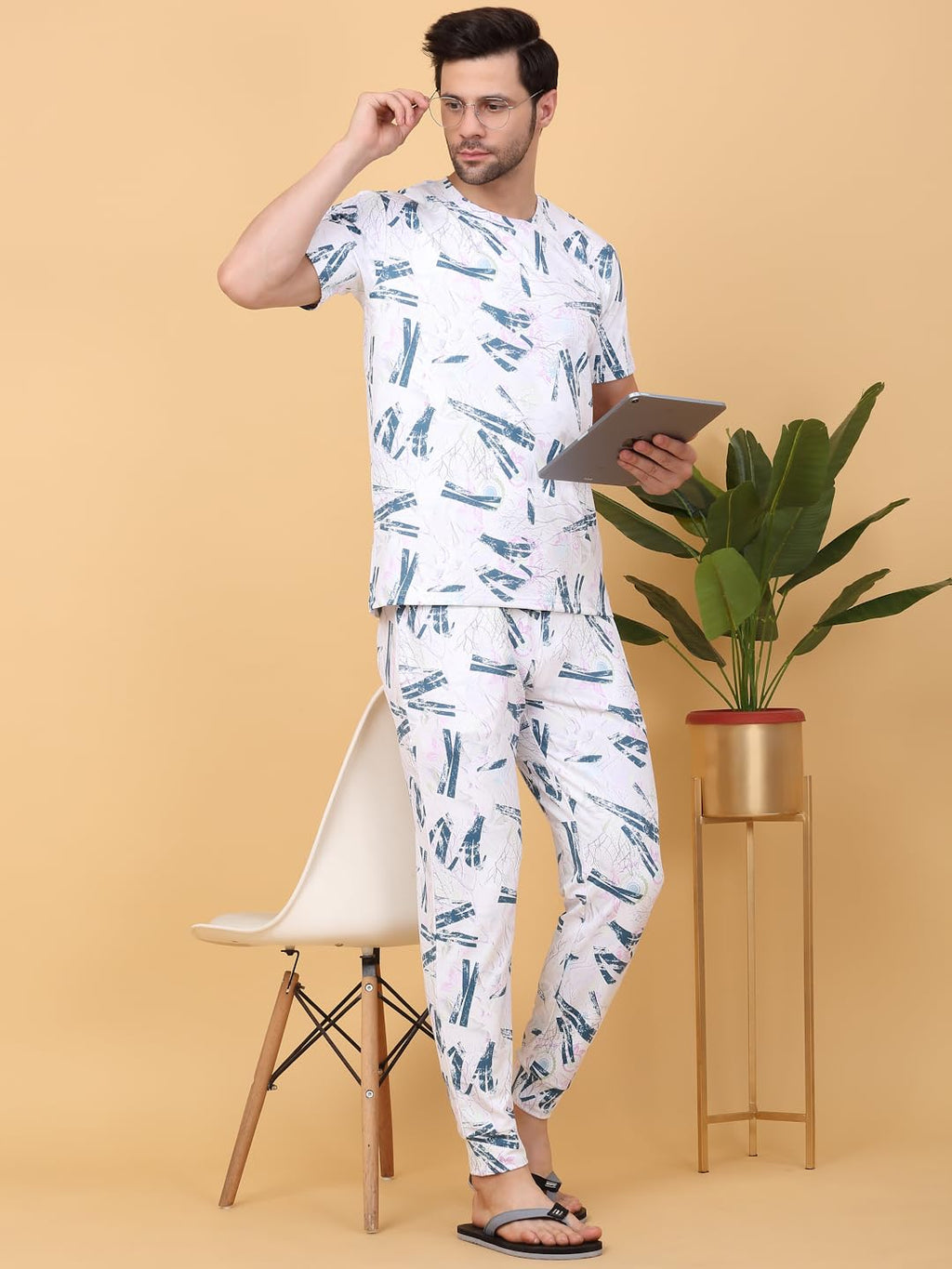 Sweet Dreams Men Printed Pyjama Set