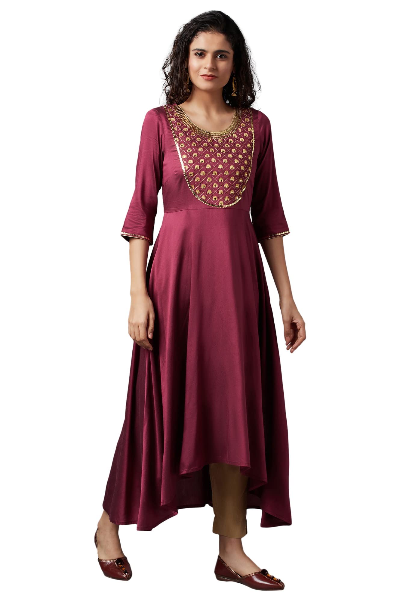 Aurelia Red Embroidered Regular Kurta With Zari