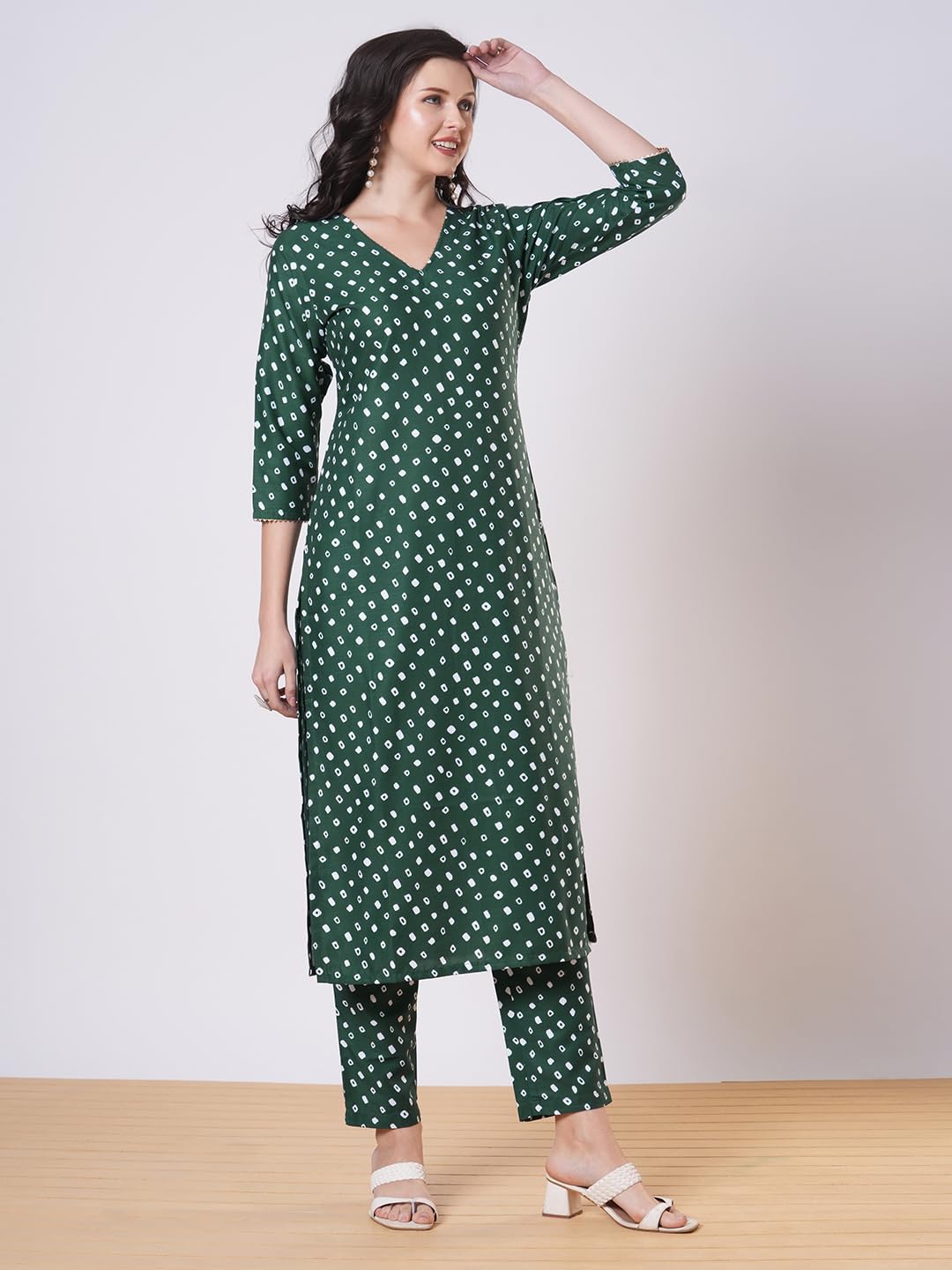 ANNI DESIGNER Women s Bandhani Print Straight Viscose Rayon Kurta with Pants, Green, L