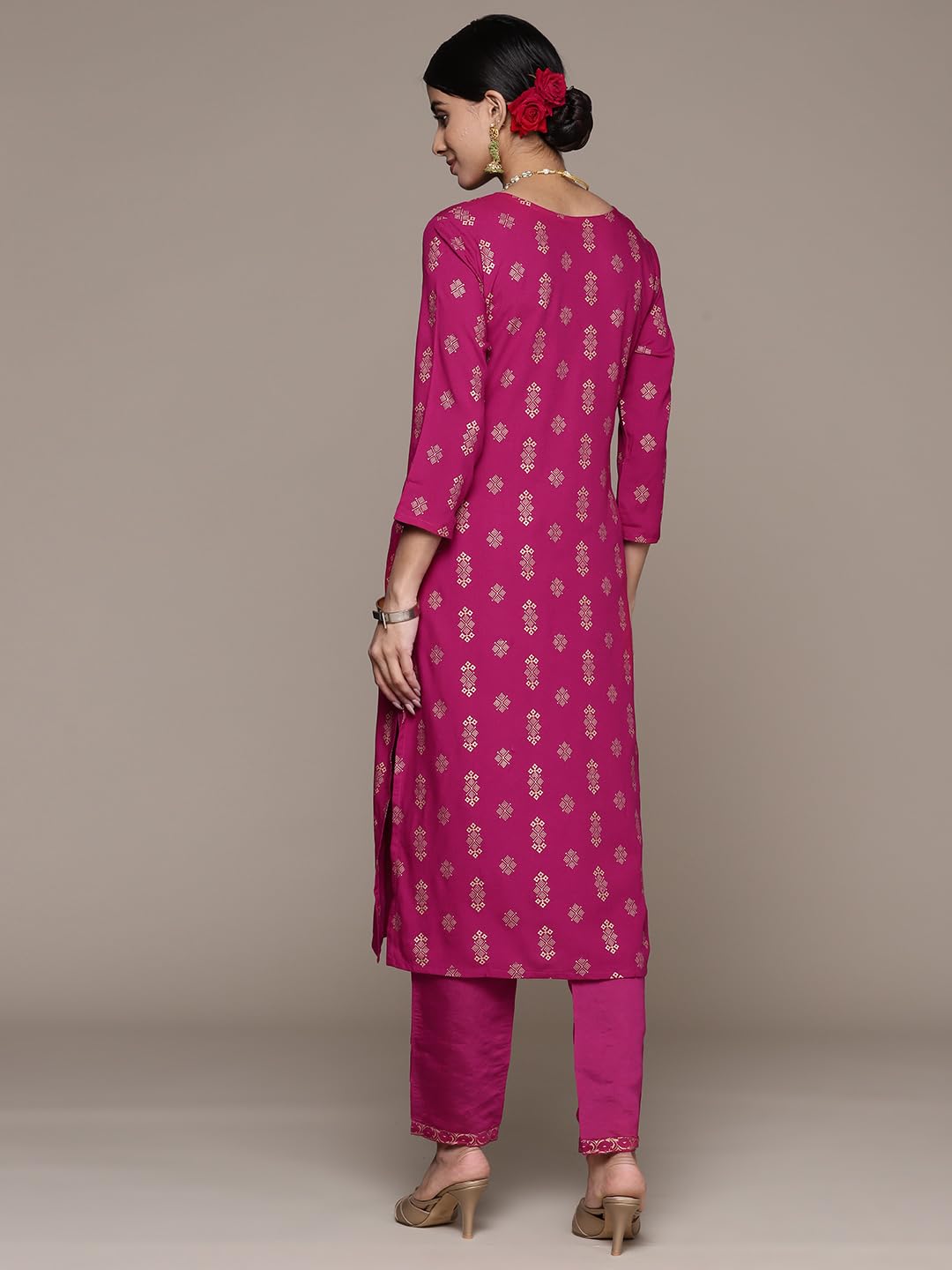Ishin Women'S Viscose Rayon Printed Magenta Straight Kurta Suit Set With Pants