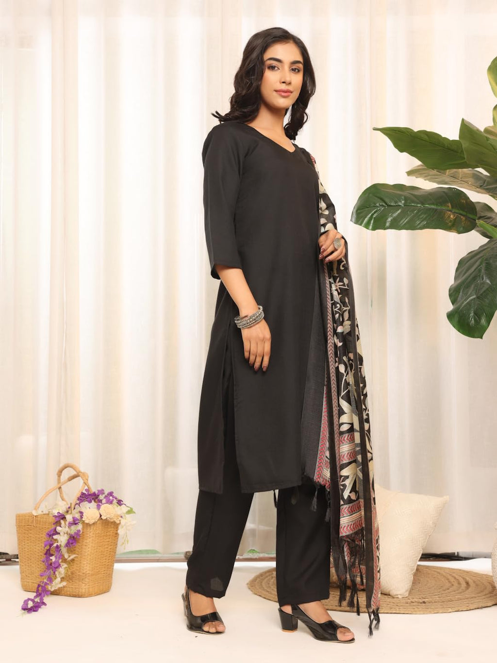 Varanga WomenS Solid Black V-Neck Straight Kurta Set With Printed Dupatta  Stylish & Comfortable Ethnic Wear For Casual & Festi