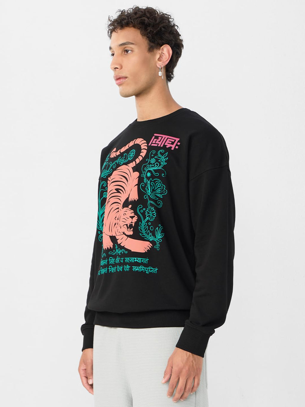 The Souled Store Originals : Indie Tiger Men and Boys Long Sleeves Round Neck Cotton Blend Oversized Sweatshirts Black