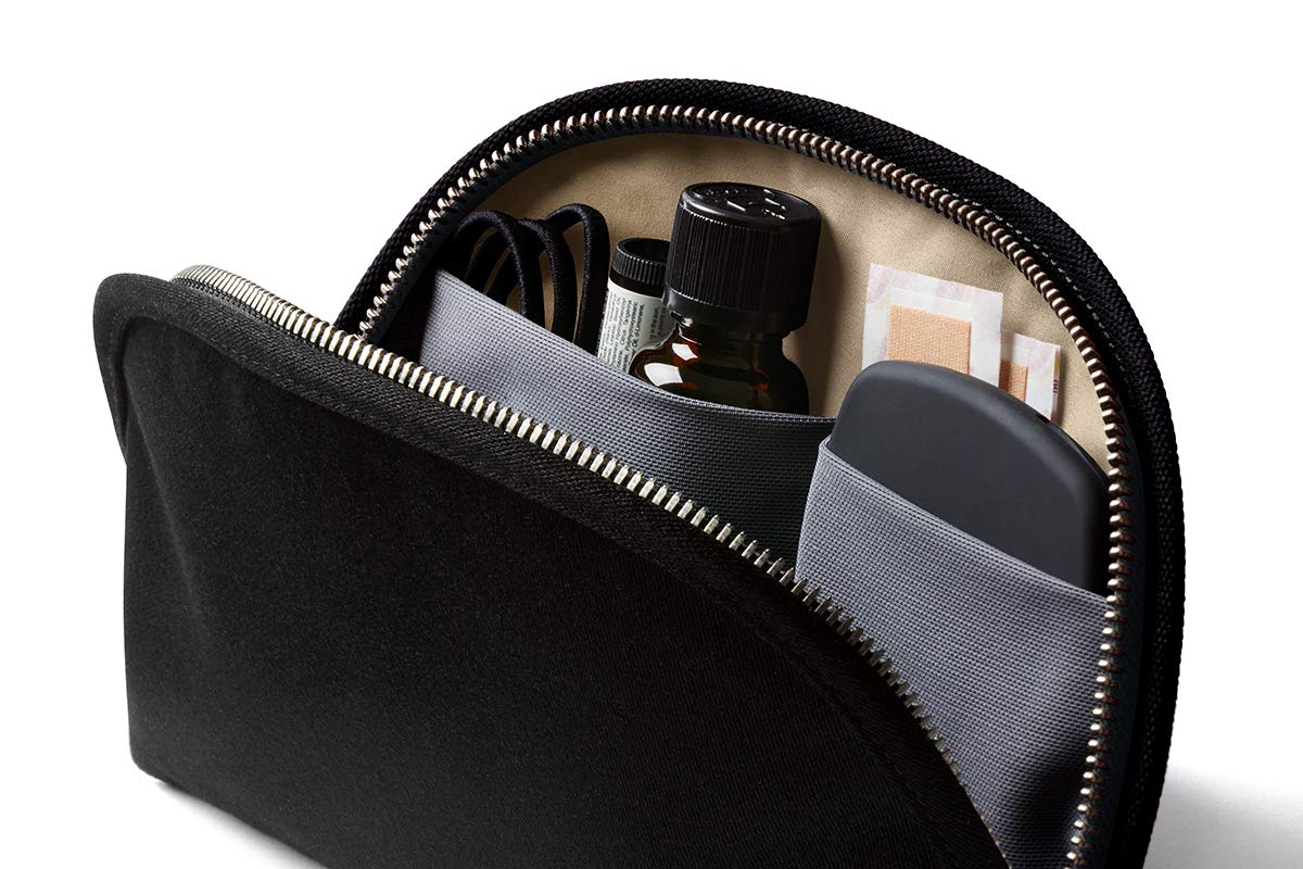 Bellroy Classic Pouch (EDC Zipper Travel Pouch, Water-Resistant Woven Fabric, Holds Pencils, Pens, Tech & Personal Items, Intern