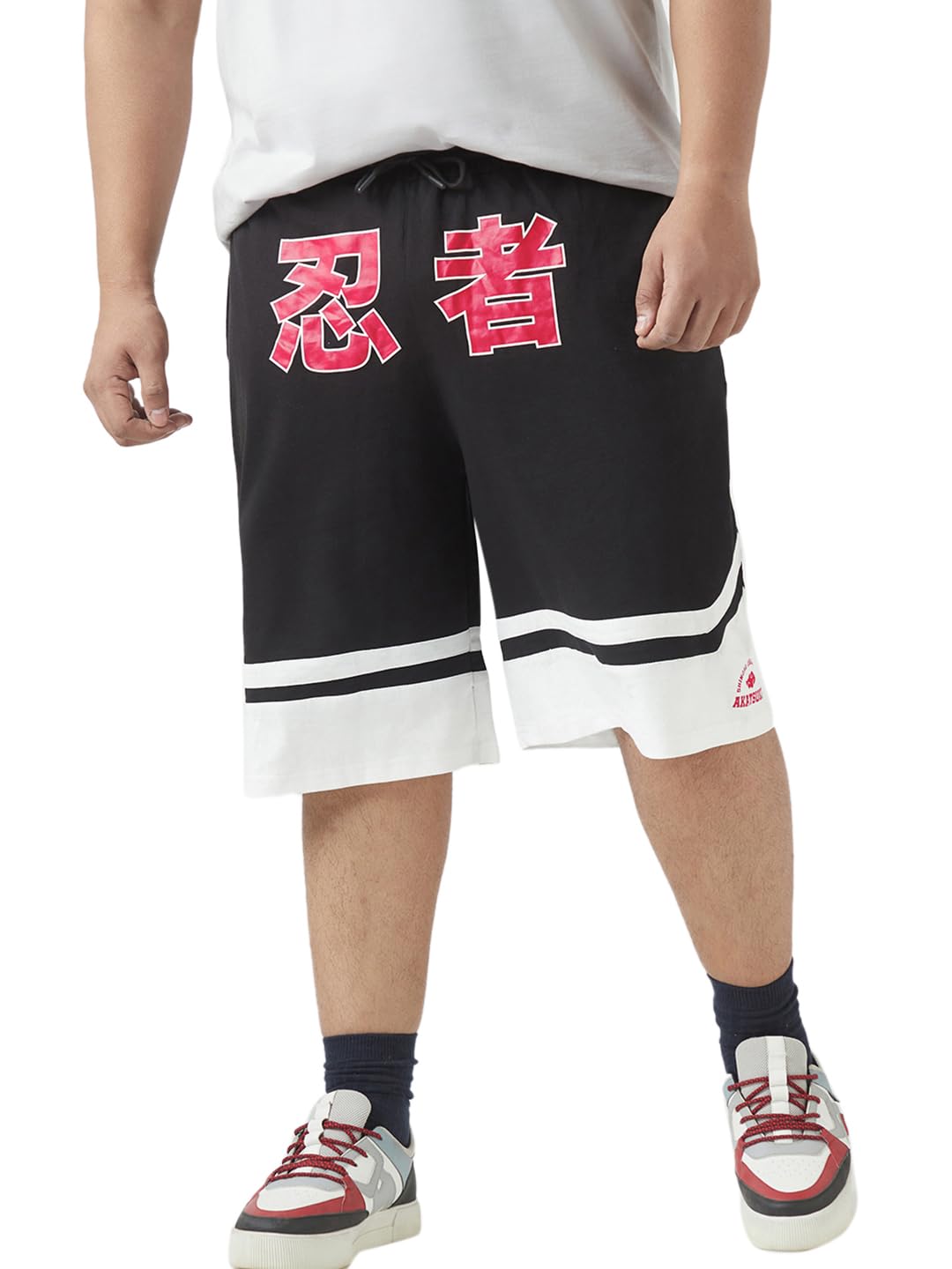 Bewakoof Mens Typography Oversized Fit Terry Plus Size Varsity Shorts_636288_Black_6XL