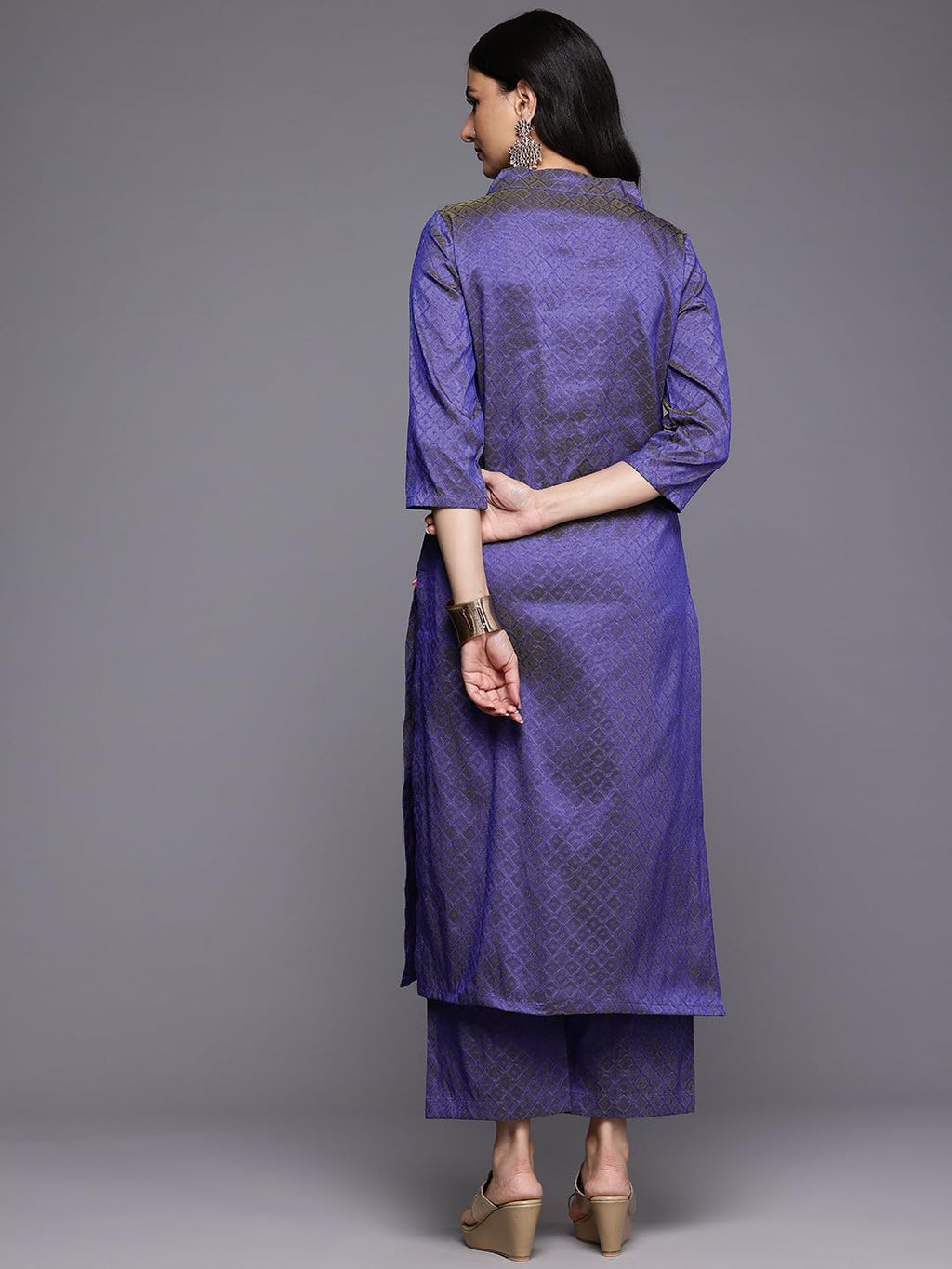 Varanga WomenS Blue Jacquard V Neck Kurta With Bottom And Dupatta