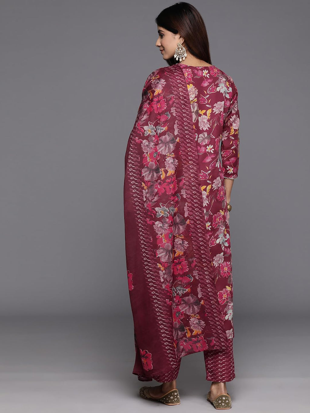 Varanga WomenS V-Neck Straight Kurta Set With Pants & Dupatta  Chic Ethnic Wear For Weddings, Festivals & Special Occasions (Sss
