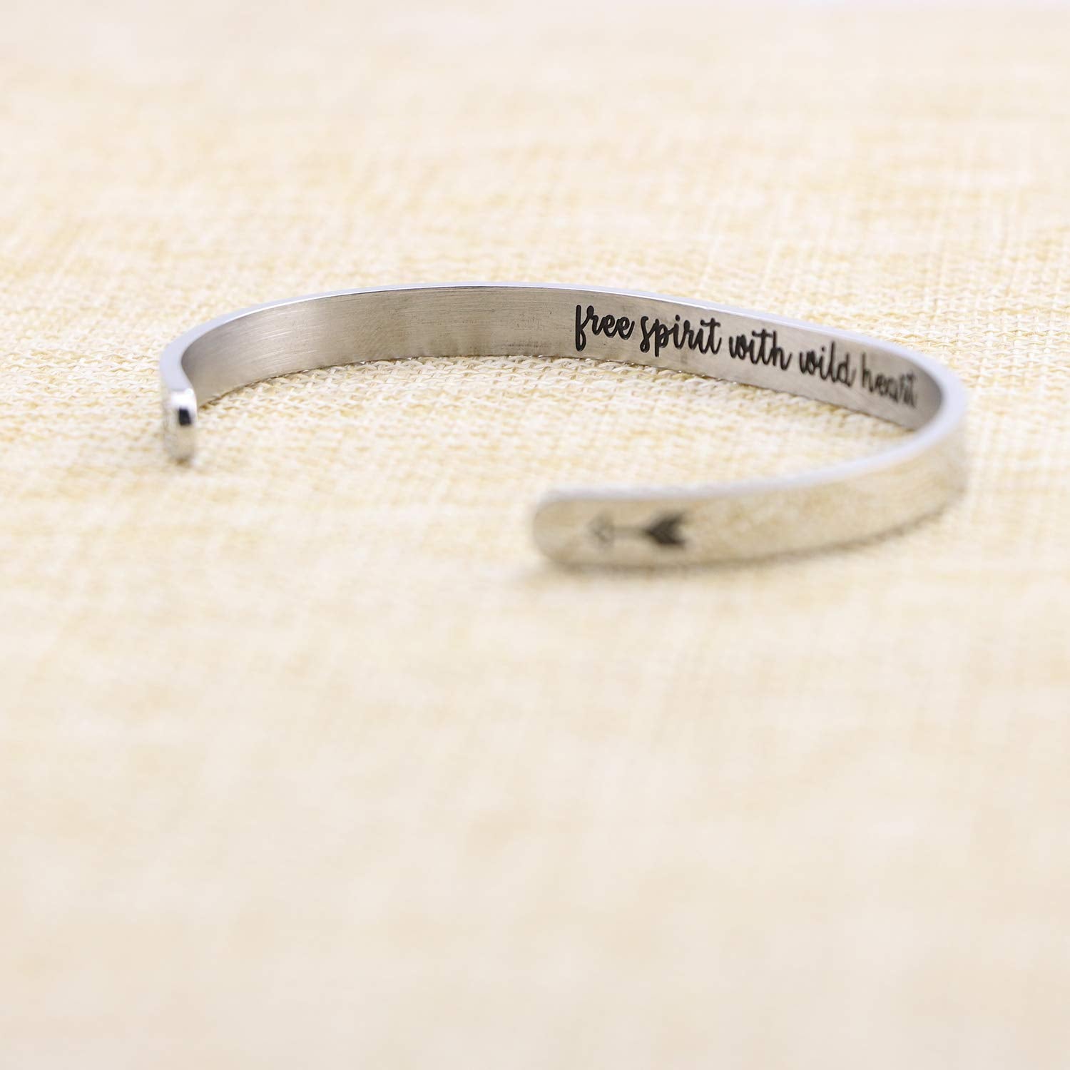 JoycuFF Inspirational Gifts for Women Birthday Gifts for Her Encouragement Bracelets for Women Christmas Graduation Gifts