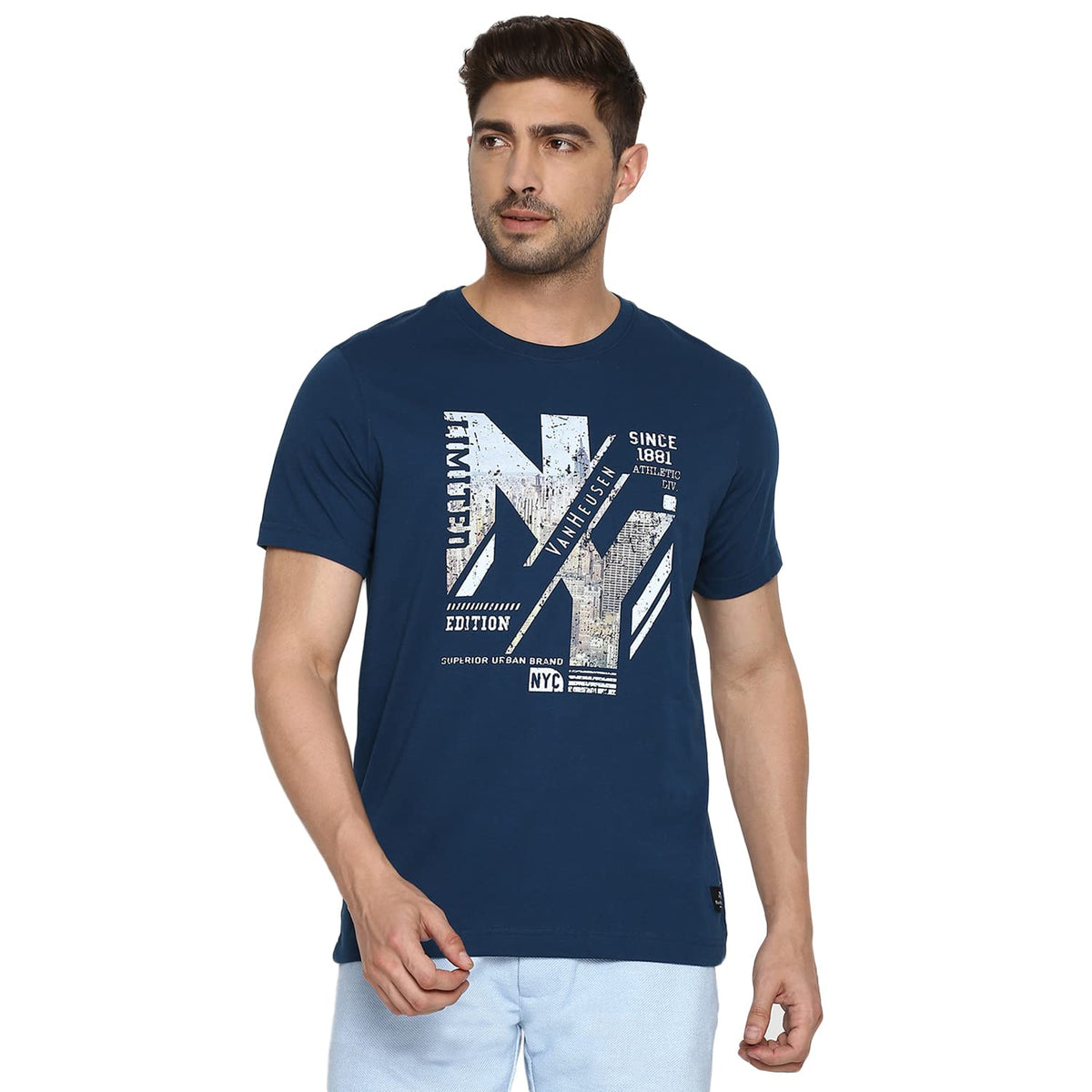 Van Heusen Athleisure Men Regular Fit TShirt  Cotton Rich  Crew Neck, Short Sleeve, Chest Graphic_60096_Deep Sea Lt_Medium, B