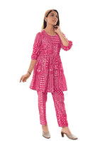 Shienzy Cotton Blend Geometric Regular Fit Women'S Kurtas & Kurtis (1526Shz_Pink_M)