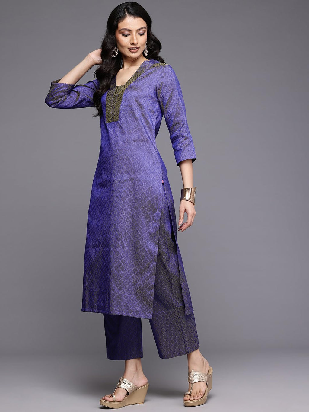 Varanga WomenS Blue Jacquard V Neck Kurta With Bottom And Dupatta