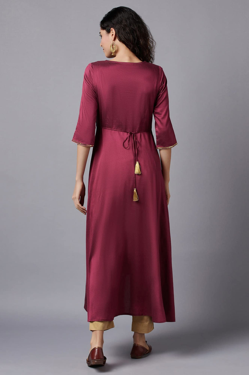 Aurelia Red Embroidered Regular Kurta with Zari