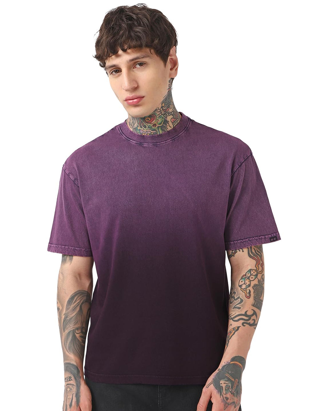 Bewakoof Mens Self Design Oversized Fit Half Sleeve Round Neck Cotton T-Shirt_662229_Maroon_L