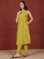 Varanga Women Round Neck Sleeveless Apple Hem, Heart Shaped Embroidered Kurta With Trouser
