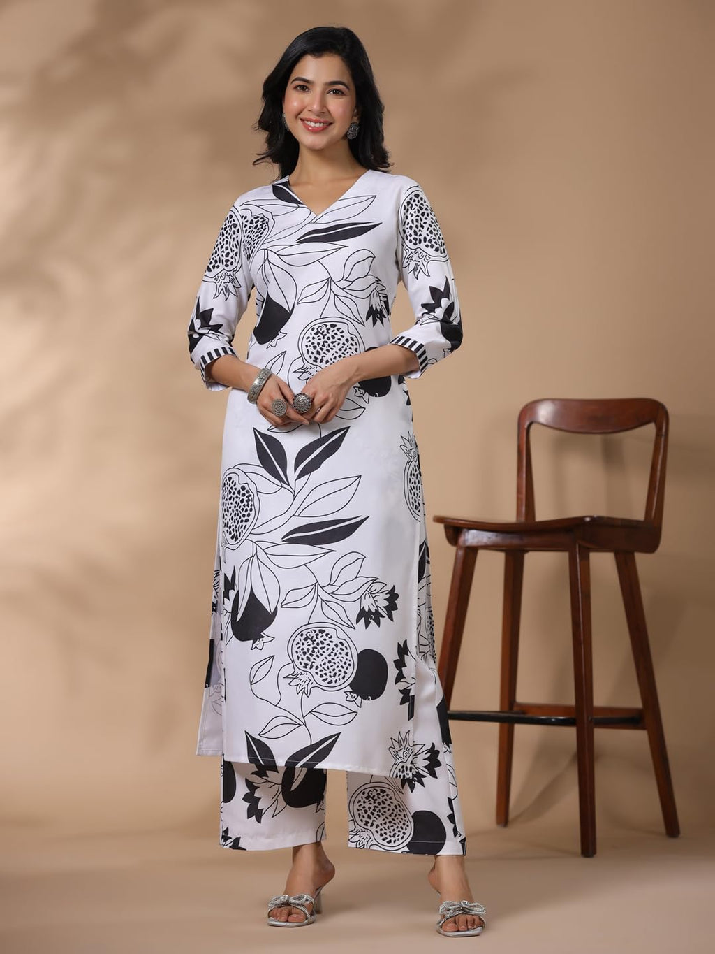 ANNI DESIGNER Women s Printed Rayon Blend Kurta and Palazzo, beige, Small