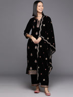 Floral Embroidered Sequinned Velvet Straight Kurta With Trousers & Dupatta