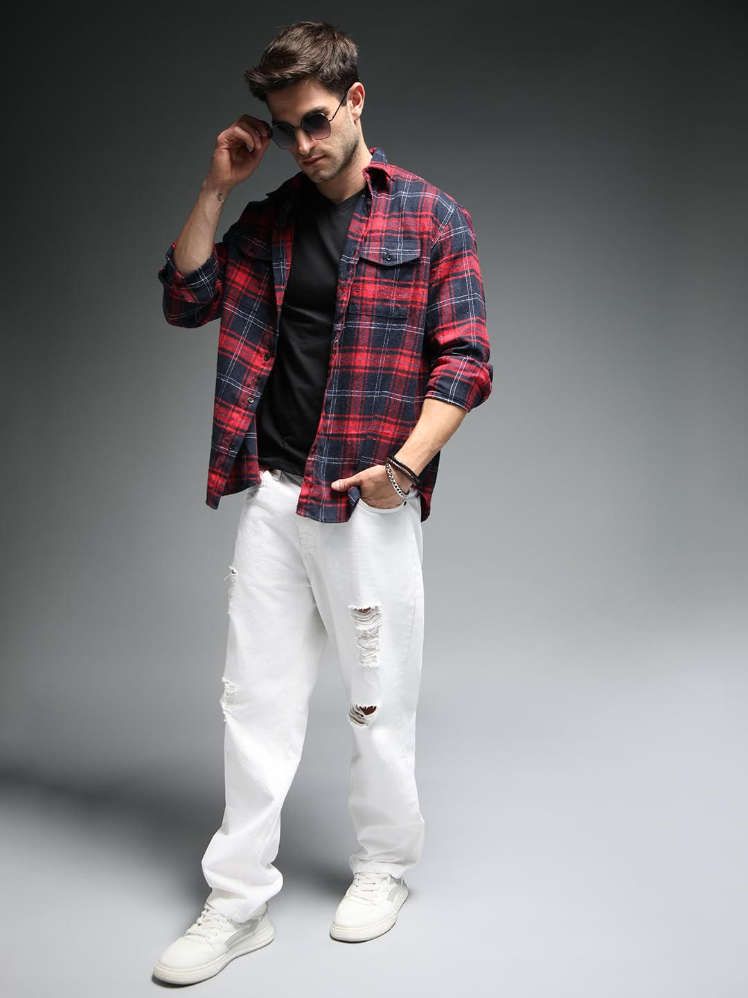 High Star Men White Cotton Fabric Straight Fit Mid-Rise Jeans
