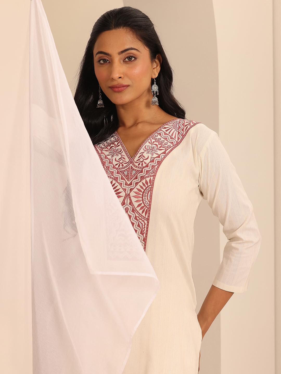 Libas WomenS Cotton Blend Printed Straight Kurtas (98250 Off White