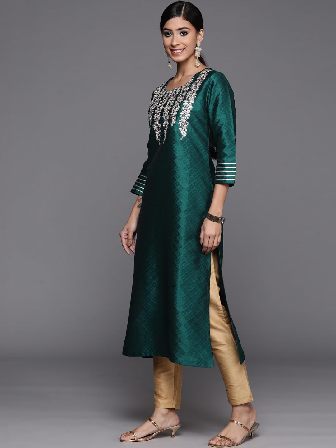 Varanga Women'S Chanderi Solid Regular Kurta