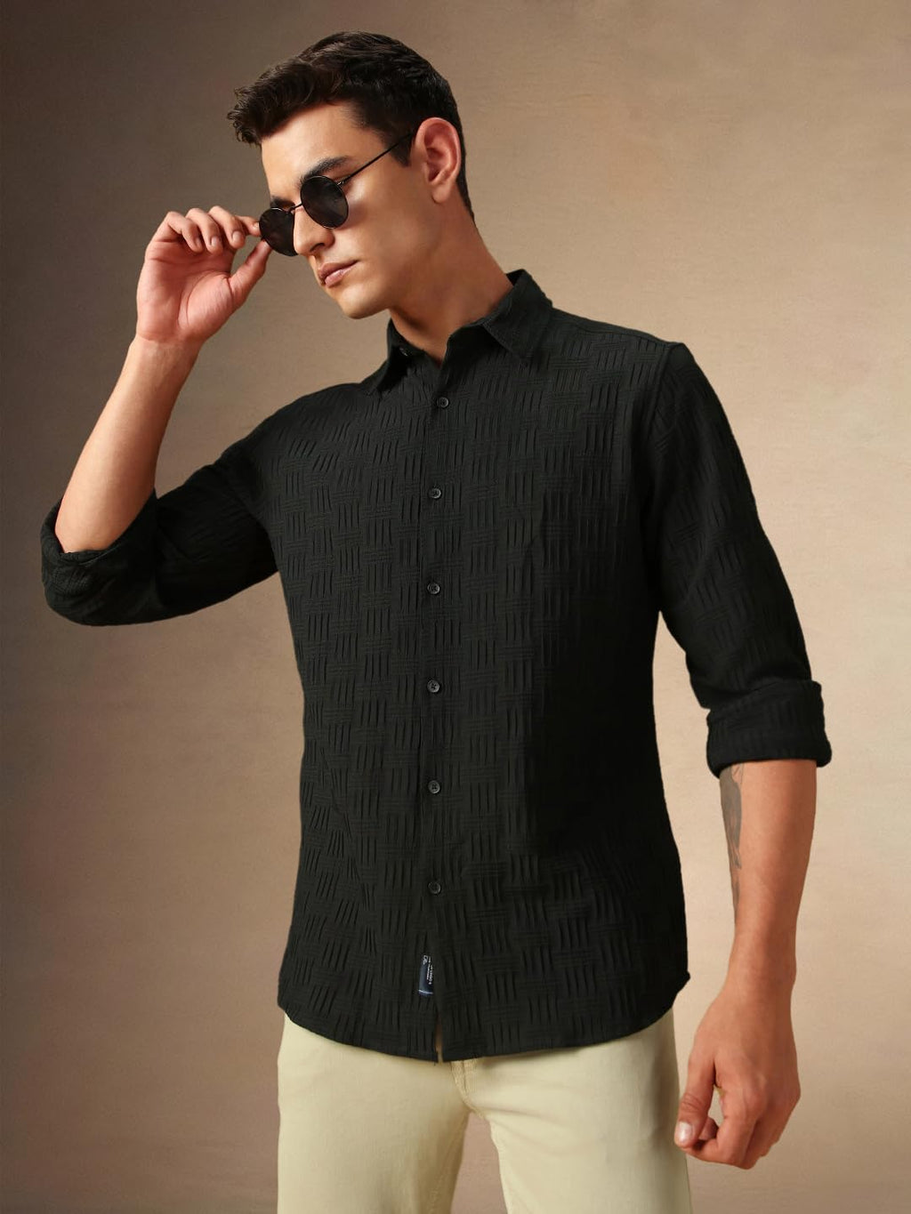 Dennis Lingo Men Textured Cotton Poly Regular Fit Full Sleeves Shirts Black