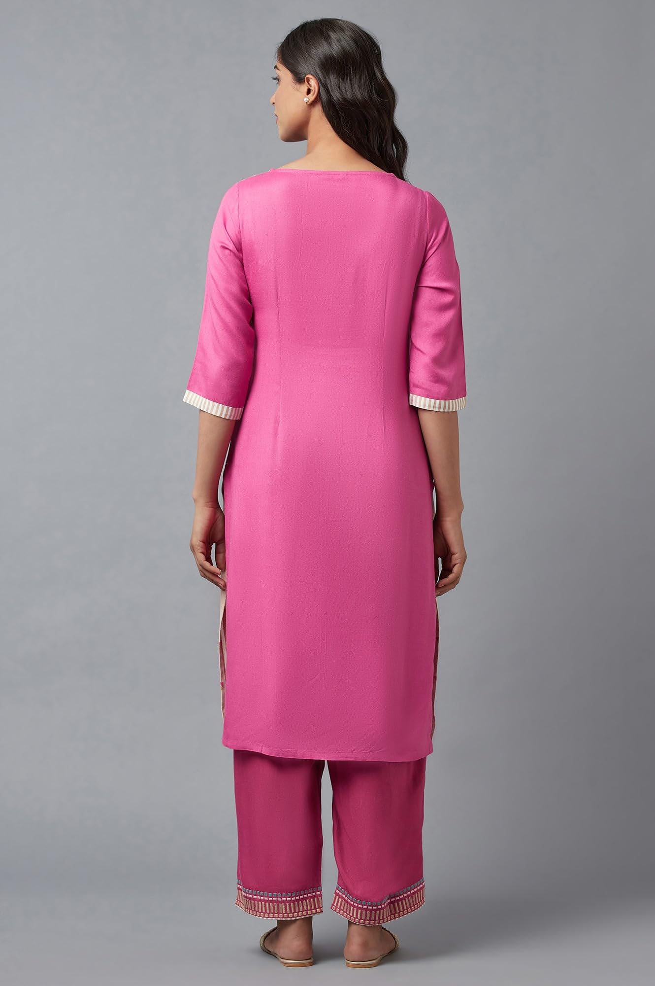 W For Women Light Pink Cotton Dobby Kurta In Round Neck