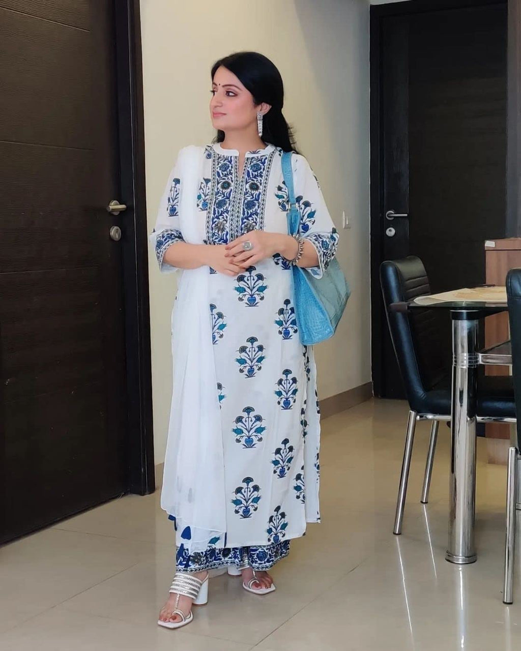 Gosriki Women'S Cotton Straight Kurta With Palazzo & Dupatta (Liba-Guldasta-Go1)