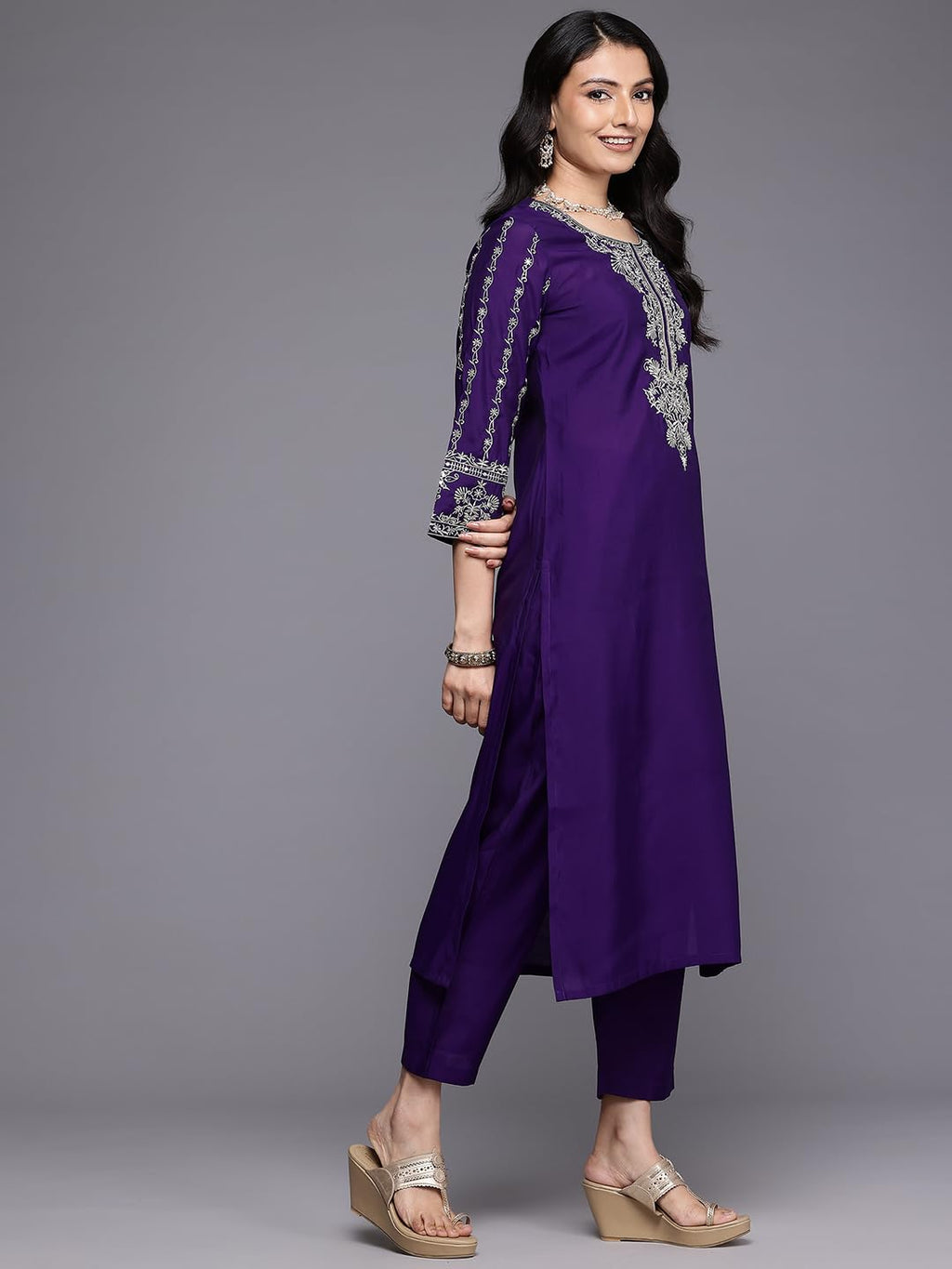 Varanga WomenS Silk Navy Blue Zari Embroidered Kurta Set With Dupatta