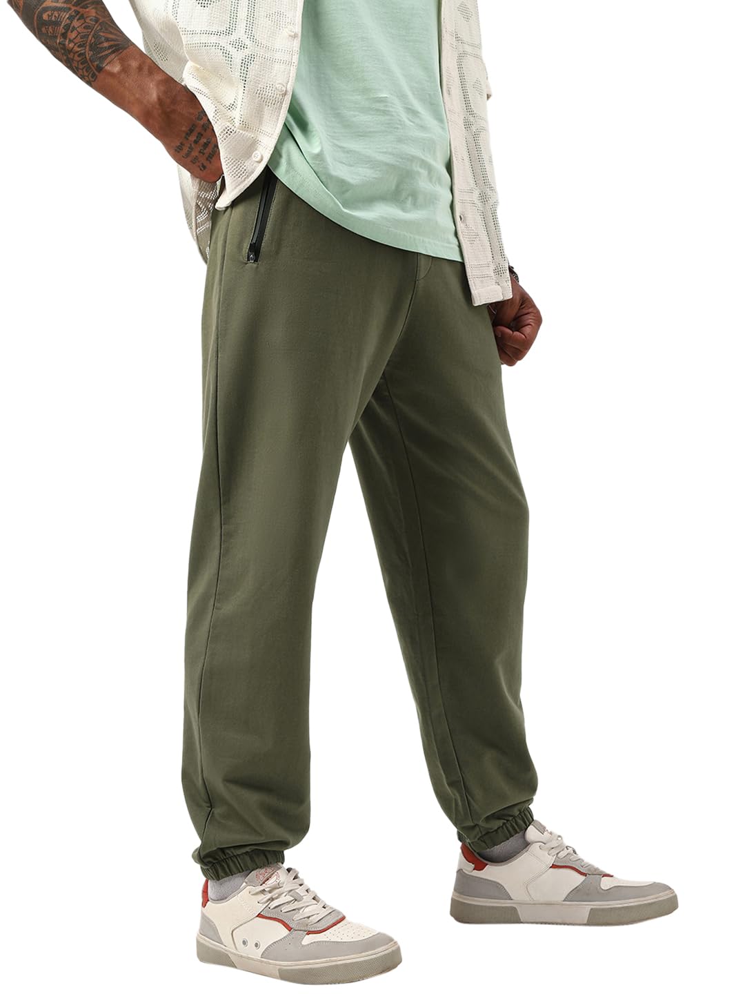 Bewakoof Men Solid Oversized Fit Poly Cotton Cargo Joggers_646458_Green_XL