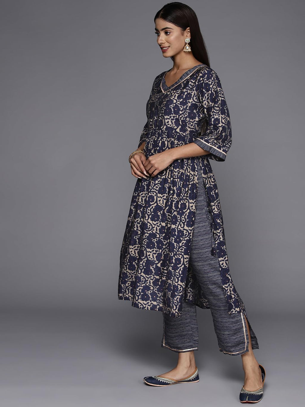 Libas WomenS Silk Blend Kurta Sets (34649_Blue