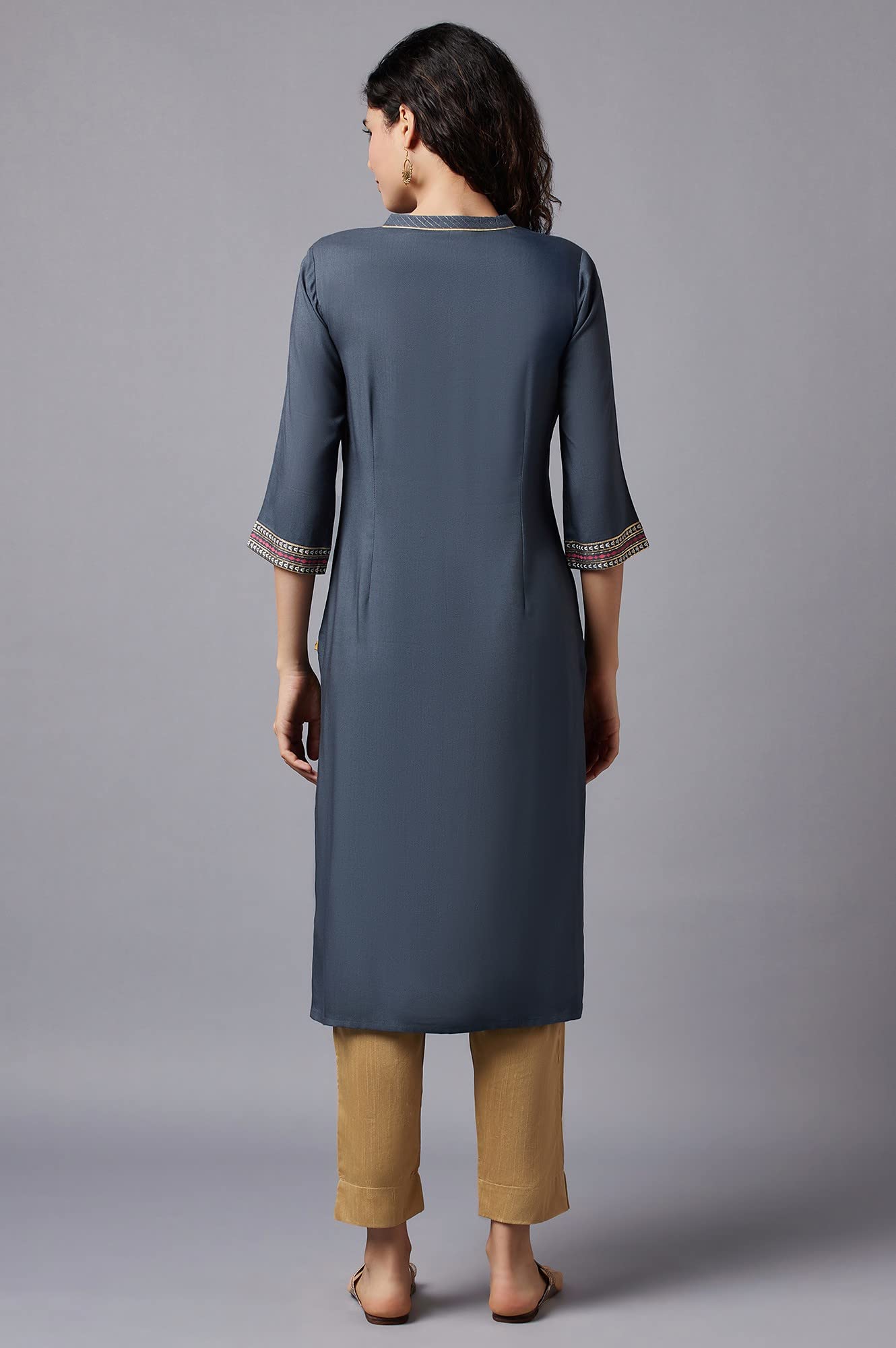 Aurelia Women'S Viscose Grey Floral Band Collar Straight Kurta