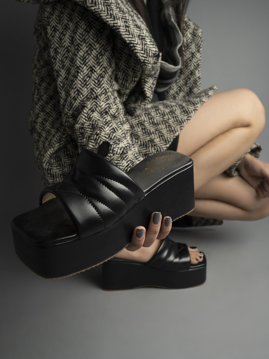 Shoetopia Retro Style Platform Heels