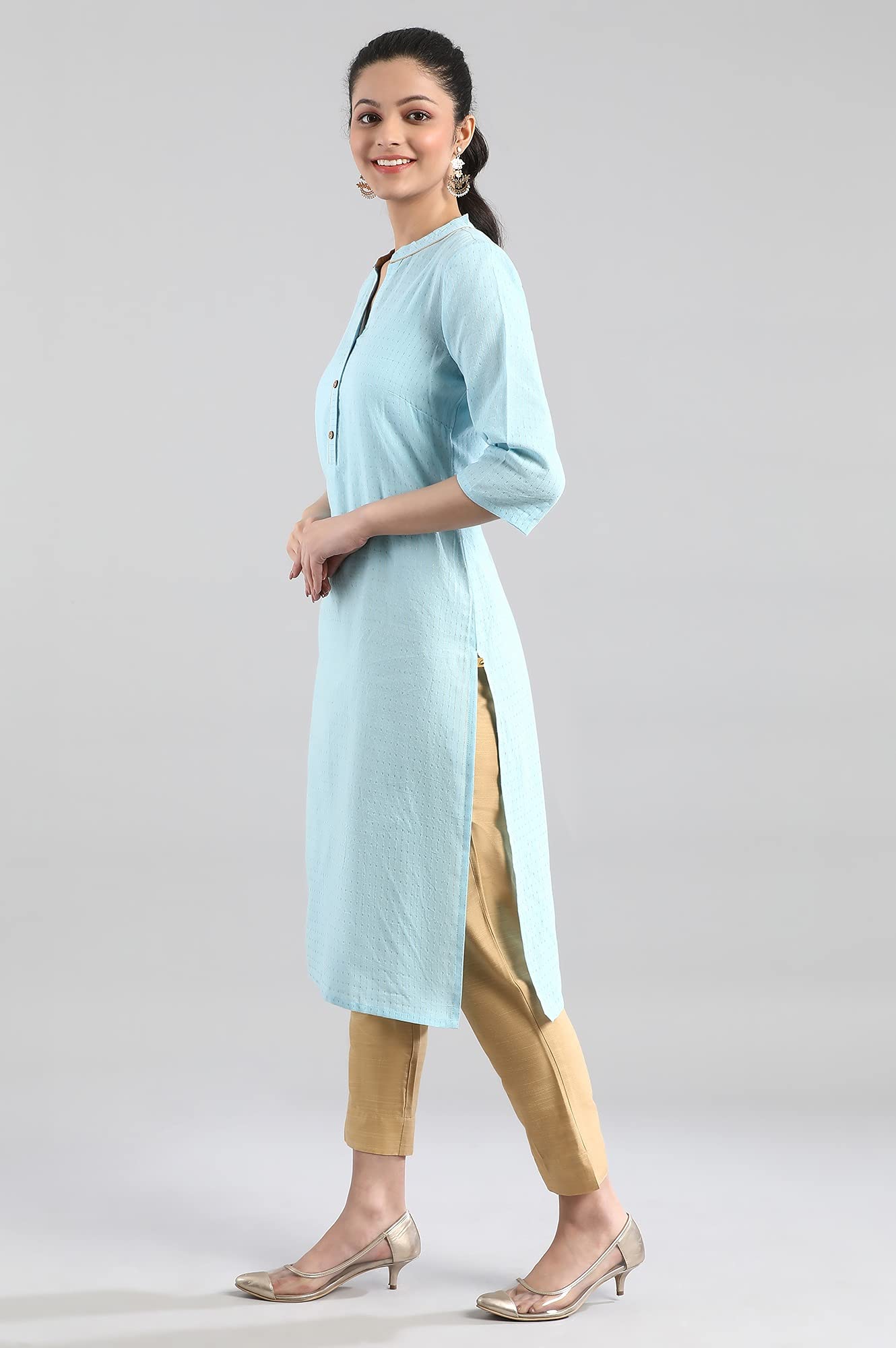 Aurelia Women'S Cotton Blend Solid Regular Kurta