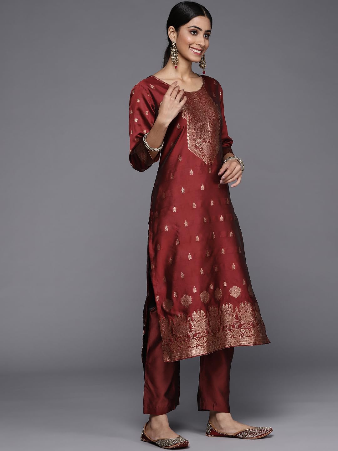 Varanga Maroon And Gold Brocade Kurta Paired With Straight Pant And Chiffon Dupatta