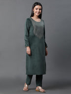 Aurelia Women'S Polyester Solid Regular Kurta Set