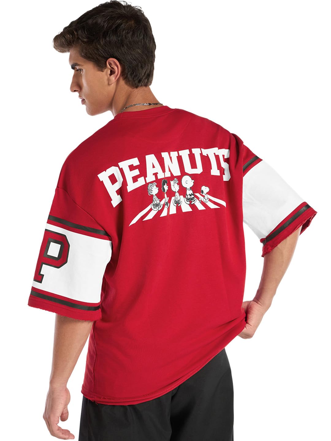 Bewakoof Official Peanuts Merchandise MenS Graphic Printed Oversized Fit Half Sleeve Round Neck Poly Cotton Sweatshirt_644619_Re