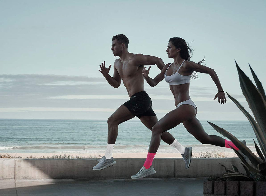 DOVAVA Dri-tech Compression Crew Socks 15-20mmHg for Men and Women, Athletic Socks for Running Nurses Flight Travel Pregnancy Ed