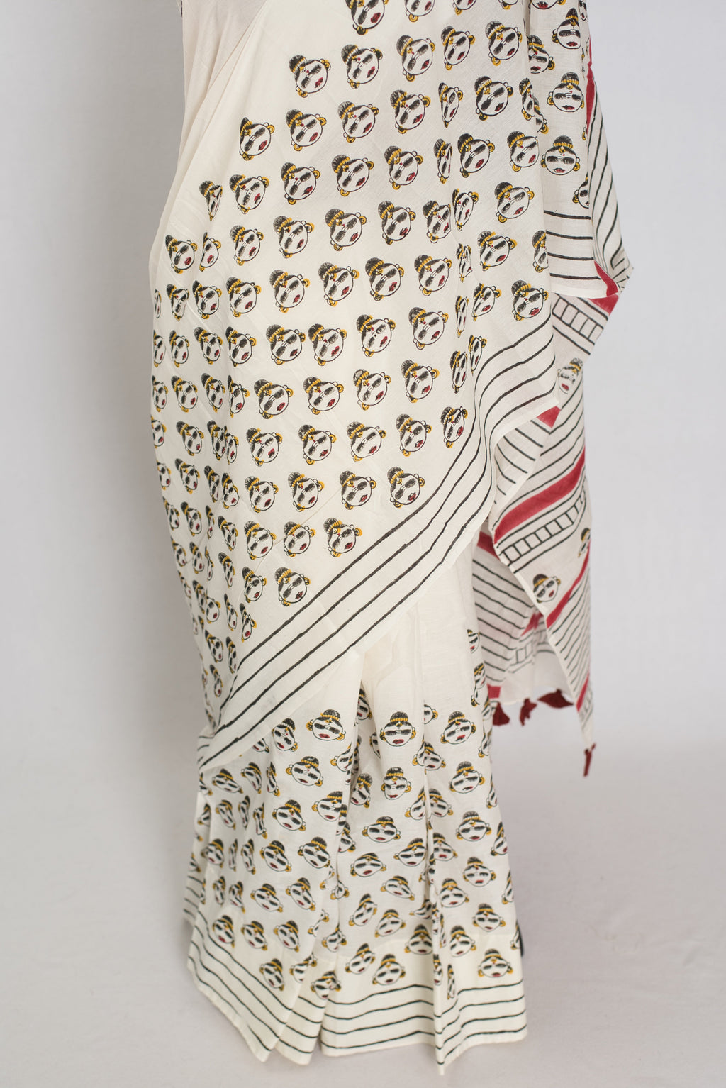 Sandhi: White & Black Contemporary Printed Mulmul Cotton Saree