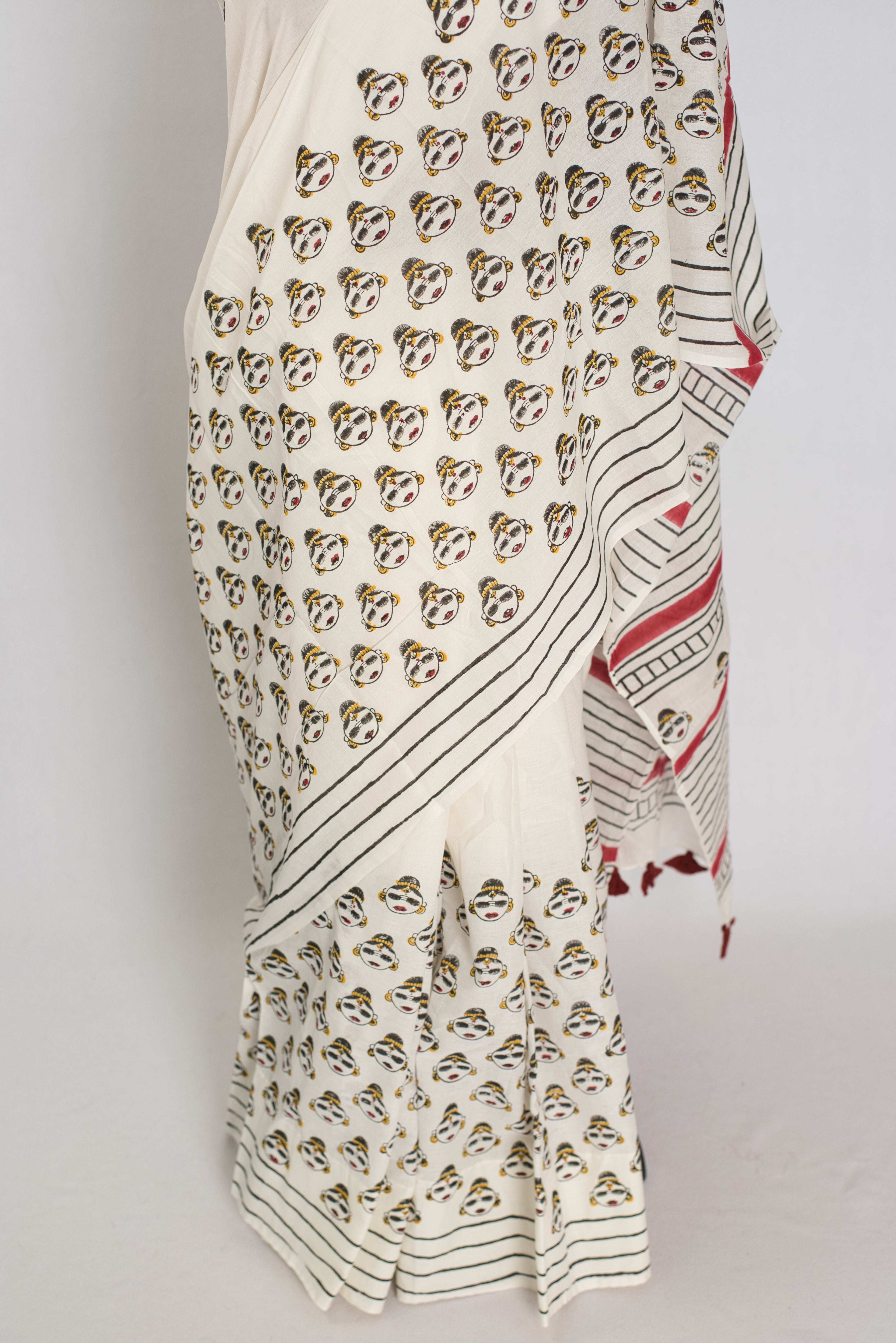 Sandhi: White & Black Contemporary Printed Mulmul Cotton Saree