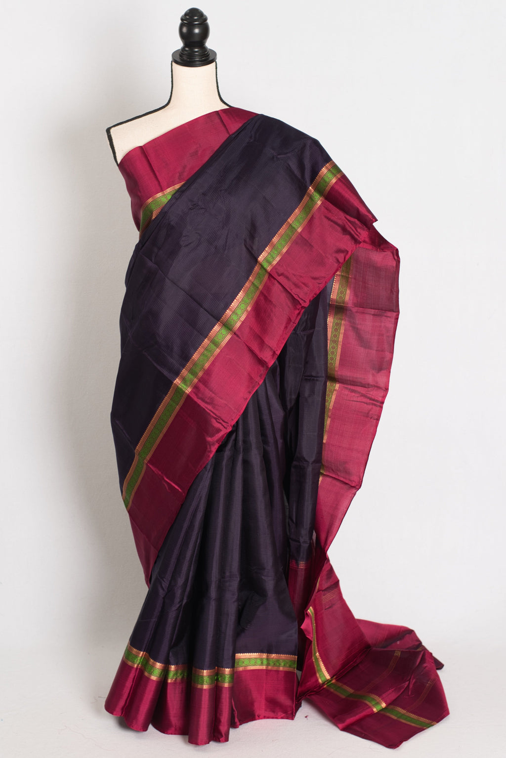 Nisha :Midnight Blue Pure Silk No Zari Kanjivaram Saree with Thread Work