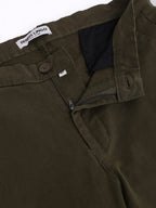 Dennis Lingo Solid Cotton Mens Casual Trouser, Tapered Fit, Mid Rise, Ankle Length Chinos Trousers Olive