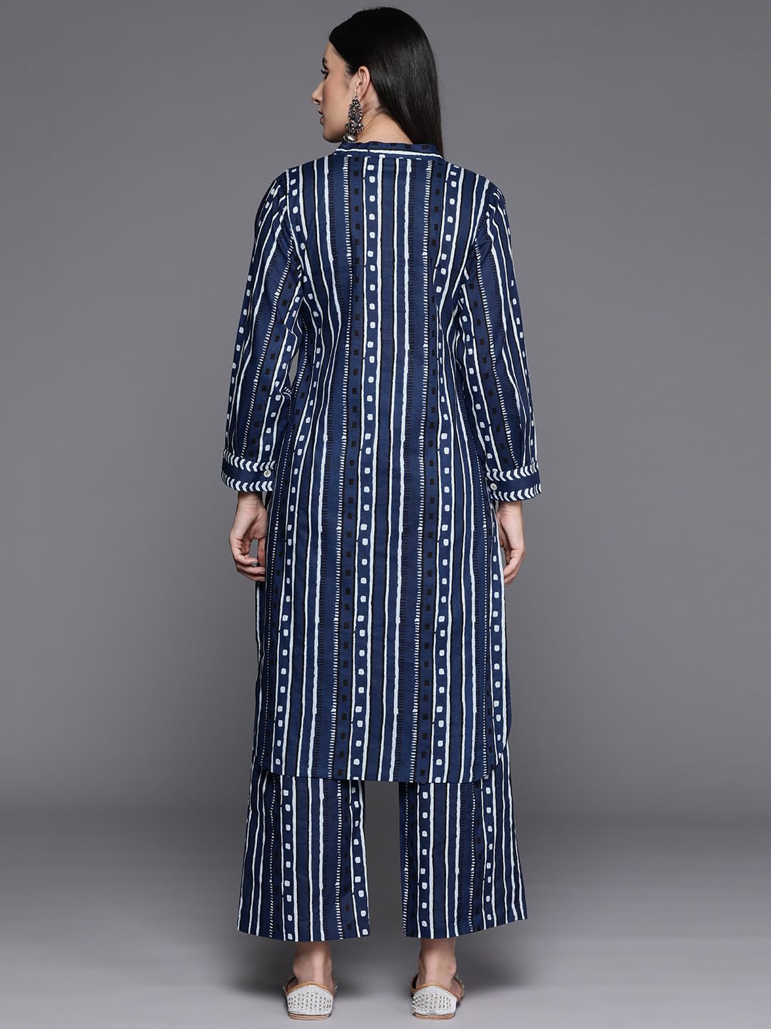 Varanga Women Navy Blue Printed Mandarin Collar With Placket Straight Kurta With Side Slits Paired With Tonal Printed Bottom.