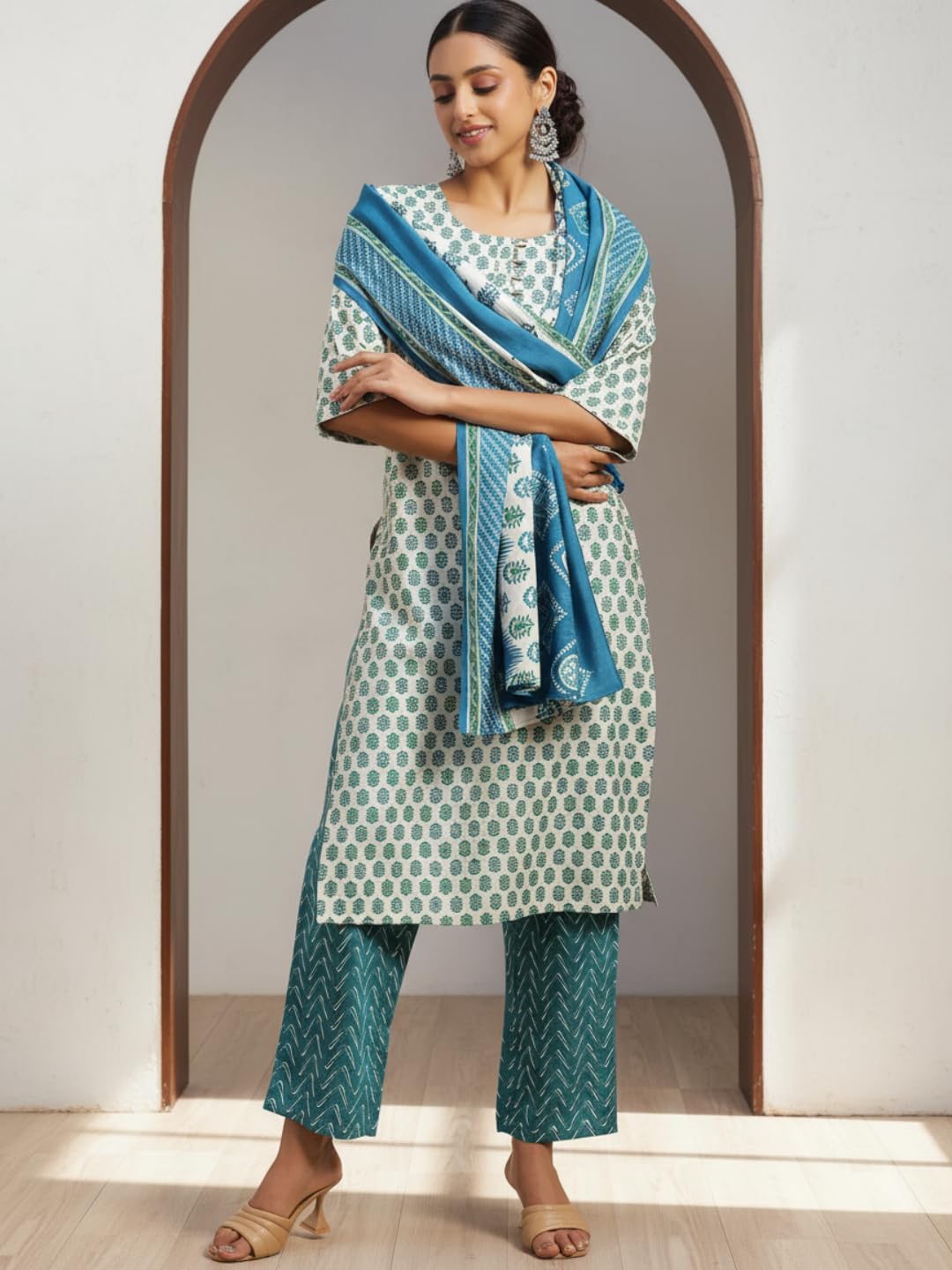 Libas WomenS Silk Blend Kurta Set (35300_Beige