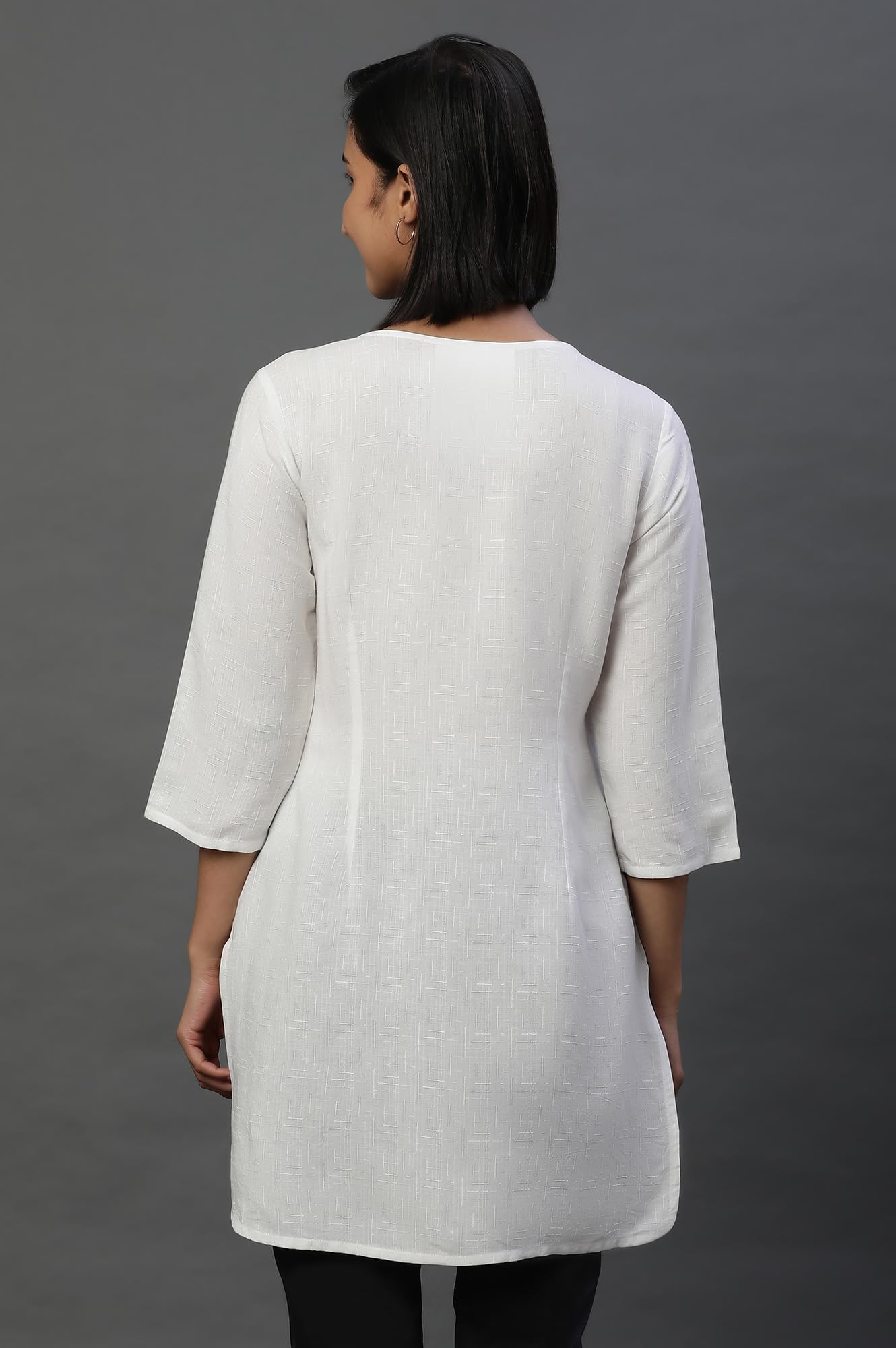 Aurelia Women'S Embroide Rayon Straight Kurti