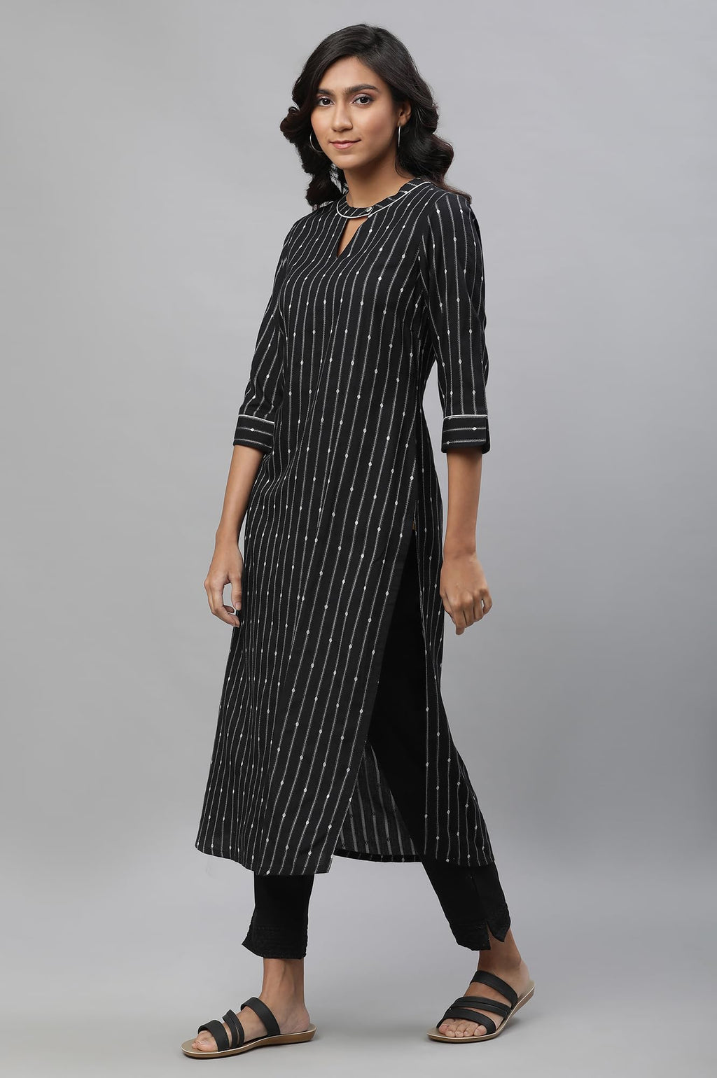 Aurelia Women'S Striped Rayon Kurta