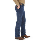 Wrangler Men's Premium Performance Cowboy Cut Regular Fit Jean, Prewashed, 31W x 34L