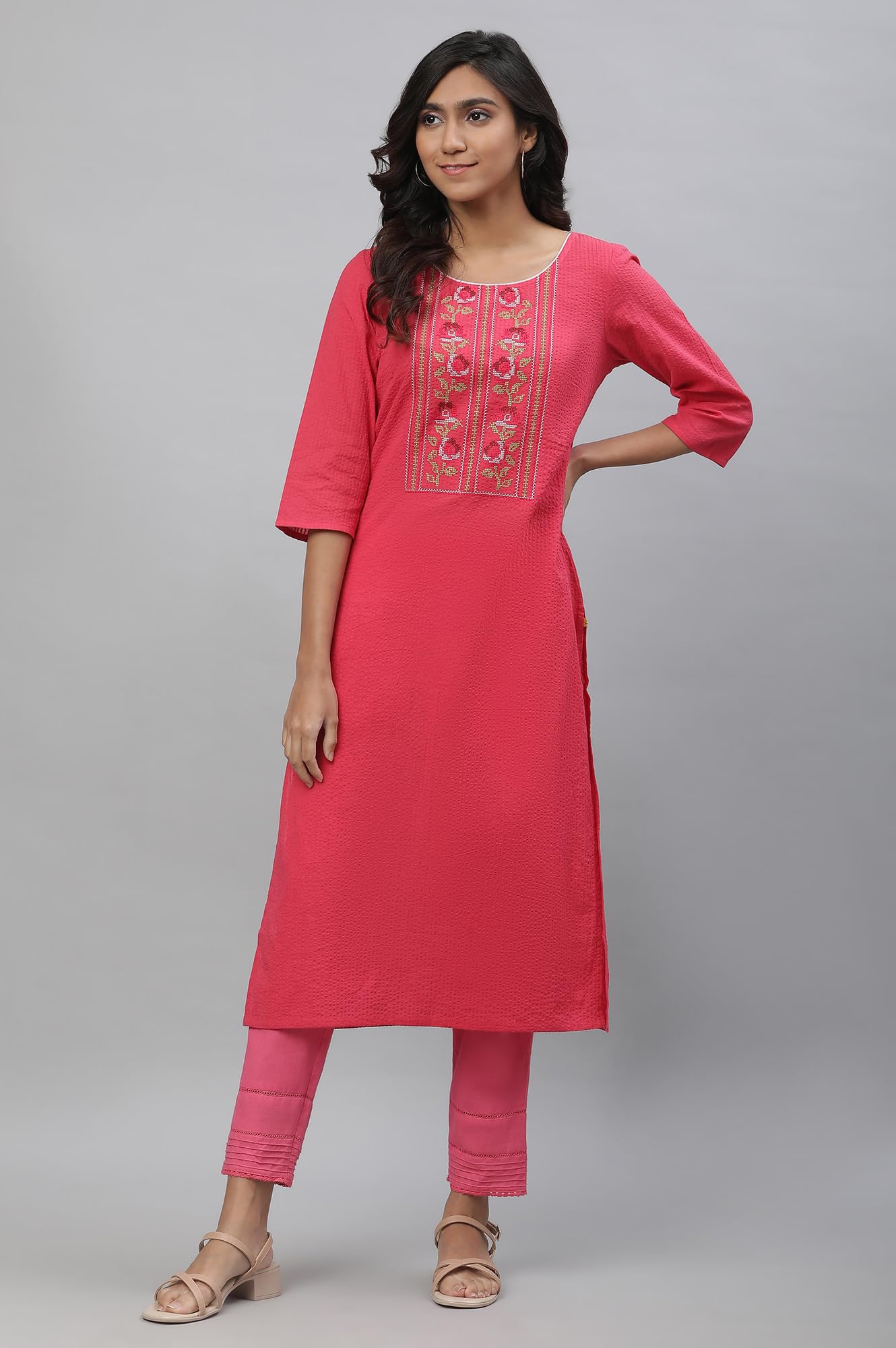 Aurelia Pink Floral Printed Printed Cotton Rayon Straight Long Kurta