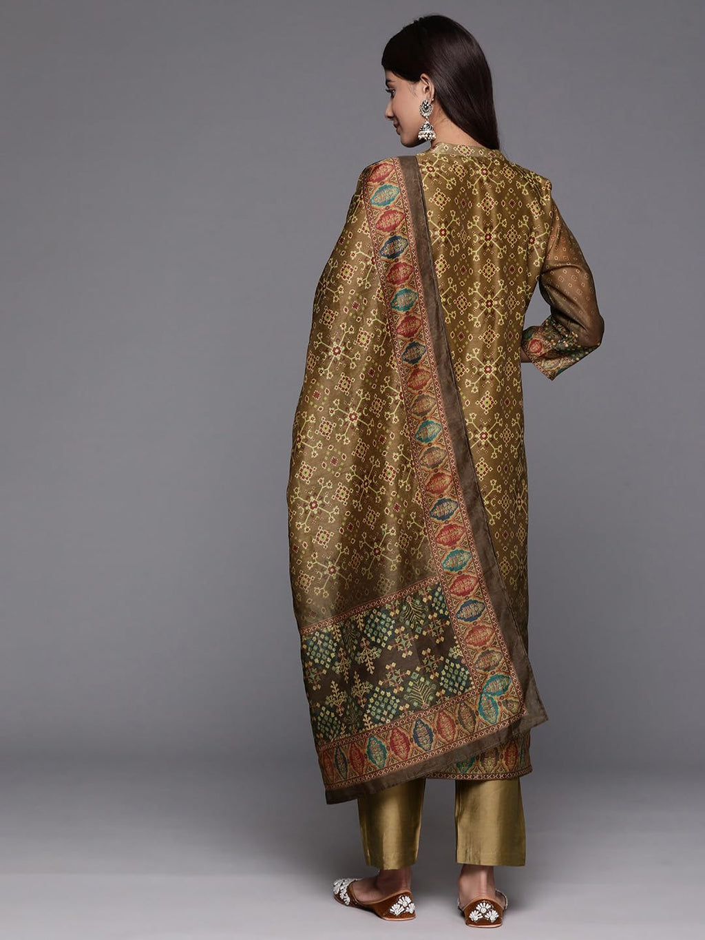 Varanga Women Olive Abstract Printed Straight Kurta Paired With Solid Bottom And Printed Dupatta
