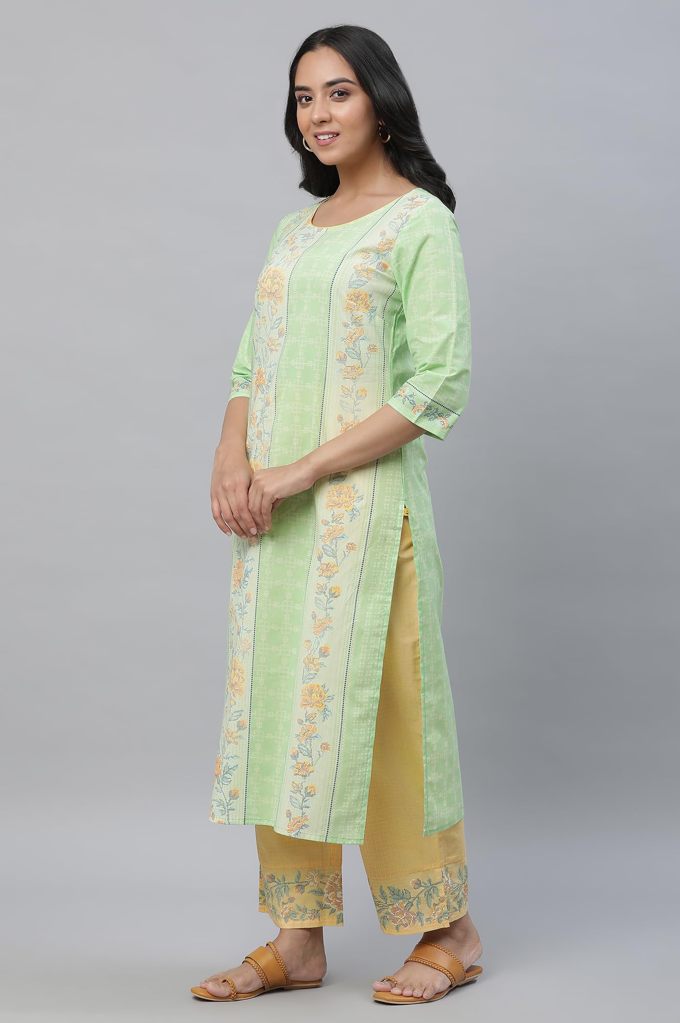 Aurelia Green Floral Printed Printed Cotton Straight Long Kurta For Women
