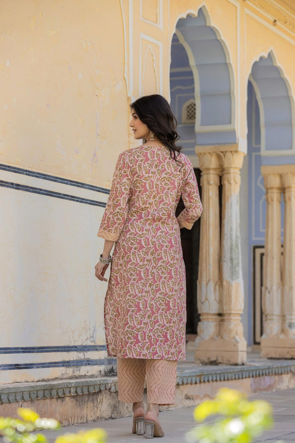 Varanga WomenS Cotton Blend Solid Kurta Set